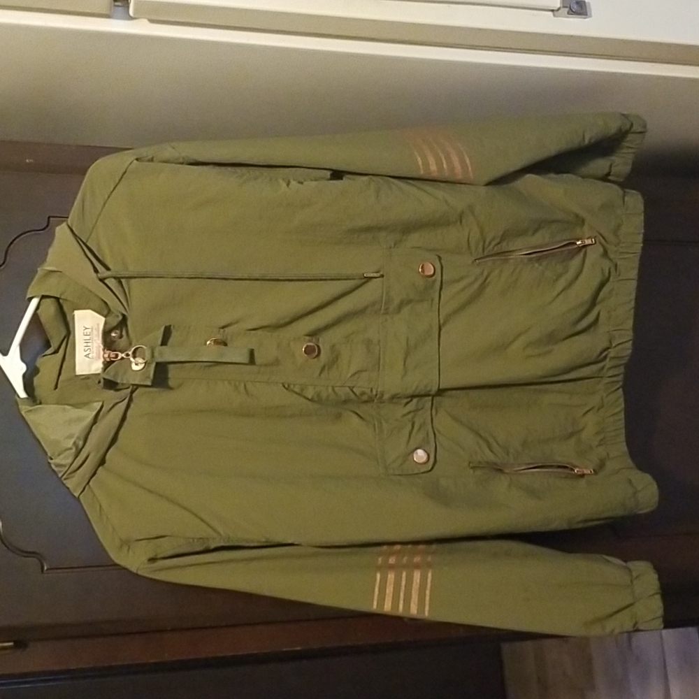 Ashley, small, olive green utility jacket.